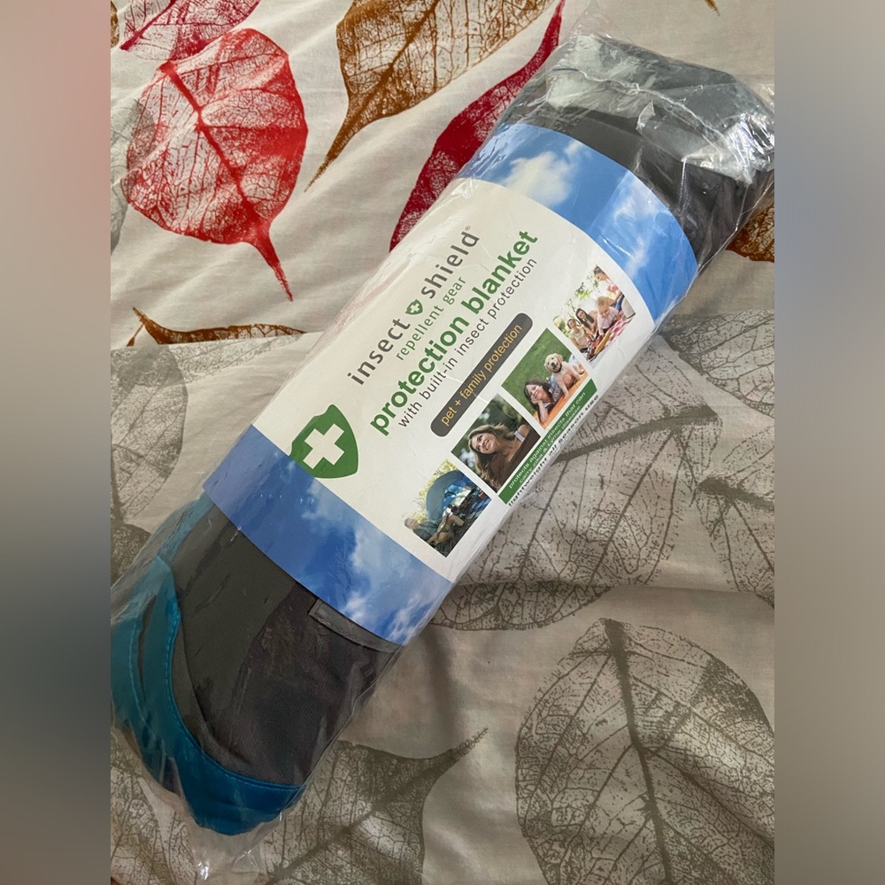 INSECT SHIELD Repellent Gear Protection Blanket